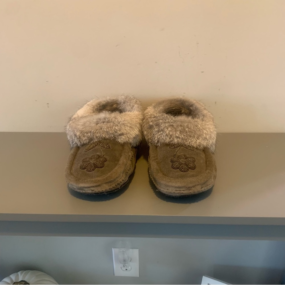 Manitobah Mukluks Tipi Moccasin L11/M9